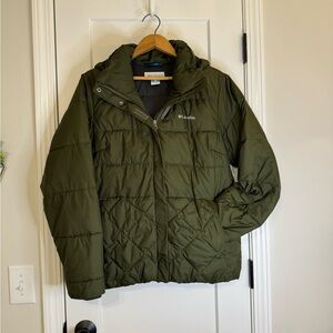 Columbia Pine Green Puffer Hooded Coat